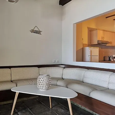 Comfortable Holiday Home In Charaki With Terrace Feriehus *