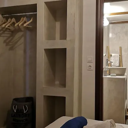 Comfortable Holiday Home In Charaki With Terrace Feriehus *