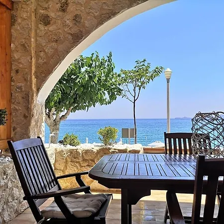 Comfortable Holiday Home In Charaki With Terrace * Haraki