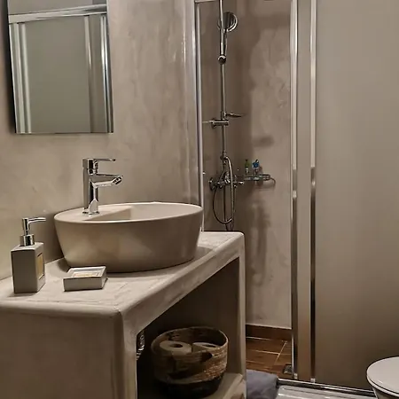 Comfortable Holiday Home In Charaki With Terrace Feriehus *