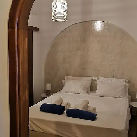 Comfortable Holiday Home In Charaki With Terrace Haraki