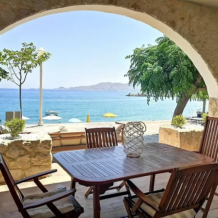 Comfortable Holiday Home In Charaki With Terrace Feriehus
